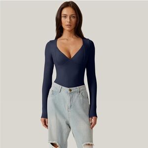 Quinsen Stretch Bodysuit Small-New without tags